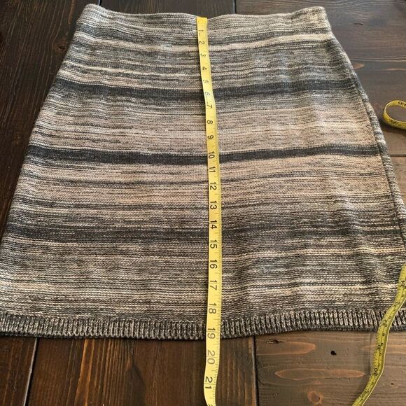 LOFT Pencil Mini Sweater Skirt - Picture 5 of 7